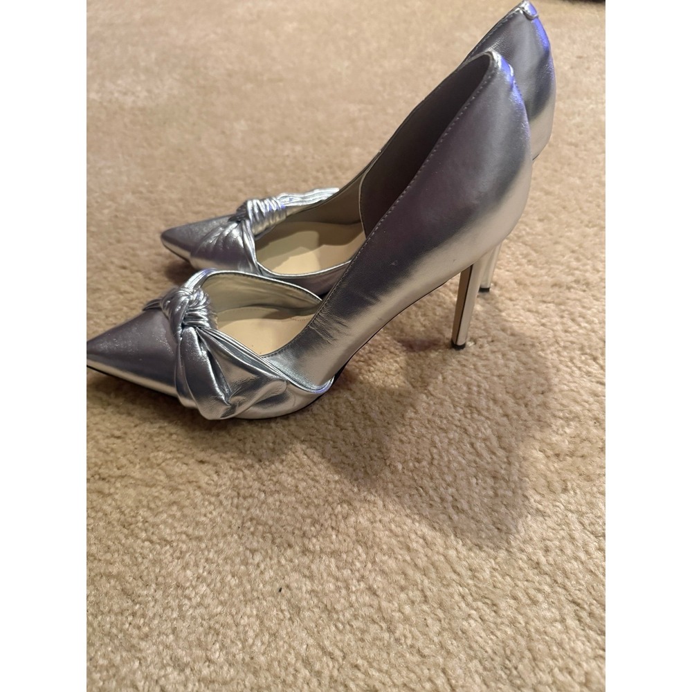 Gently Used Silver NINE WEST Bow Heels Size 11 - Picture 2 of 9